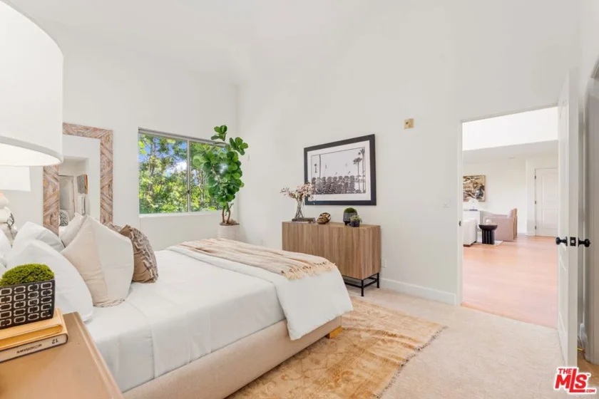 390 S Sepulveda Boulevard #409 photo 9