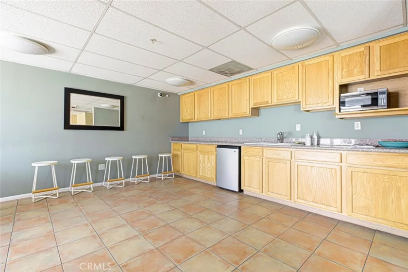 11124 Burbank Boulevard #101 photo 12