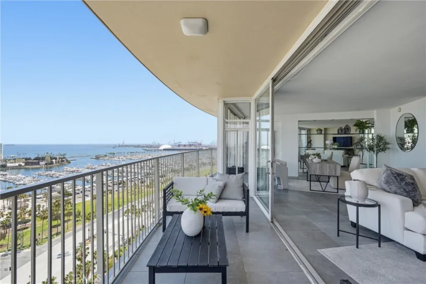 700 E Ocean Boulevard #2305 photo 25