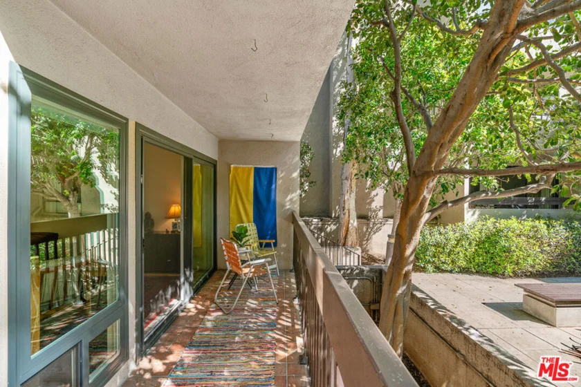 950 N Kings Road #106 photo 20
