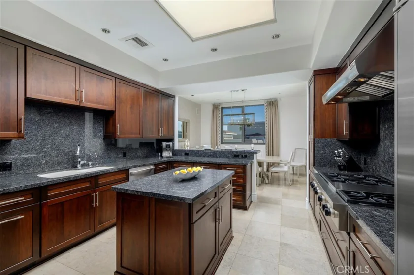 345 E Colorado Boulevard #404 photo 18