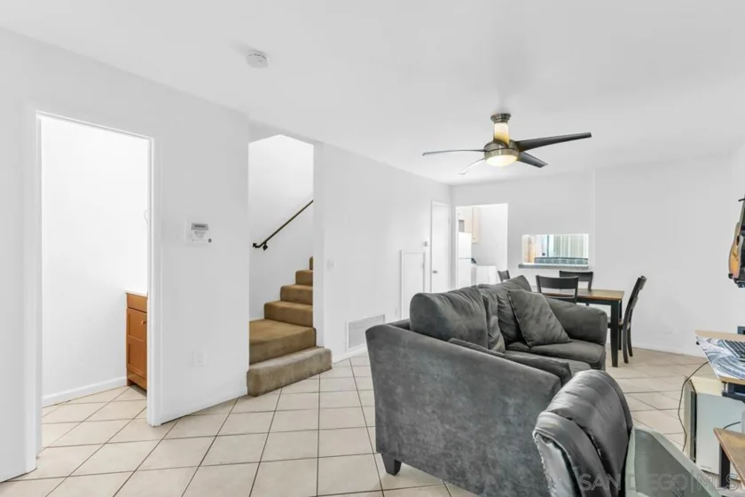 888 Cherrywood #Unit 3 photo 7