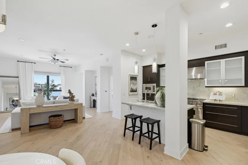 402 Rockefeller #406 photo 22