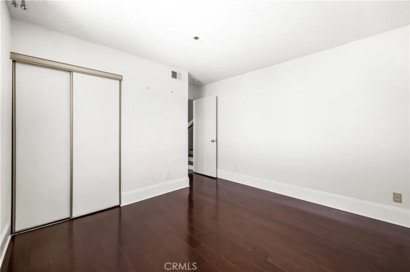 1022 S Marengo #5 photo 17