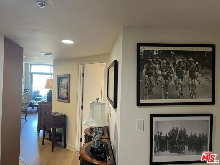 13700 Marina Pointe Drive #722 photo 6
