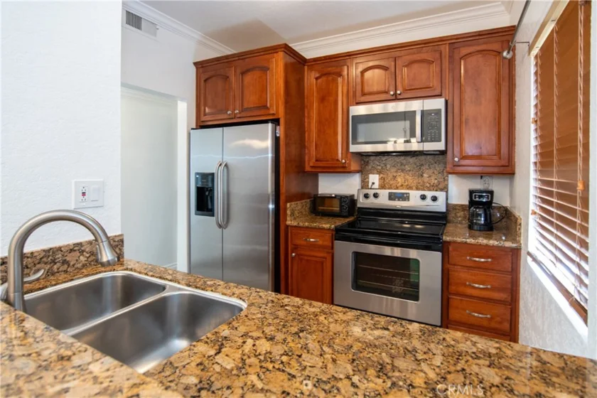 7632 Topanga Canyon #117 photo 5