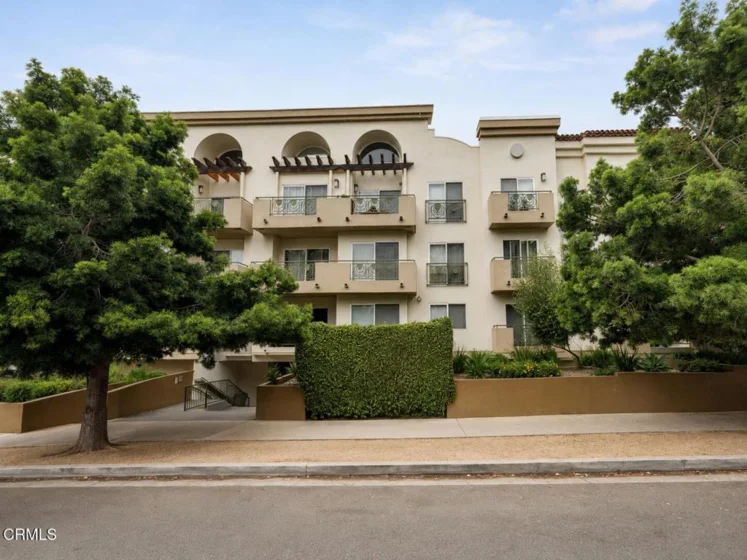 1353 N Fuller Avenue #204 photo 24