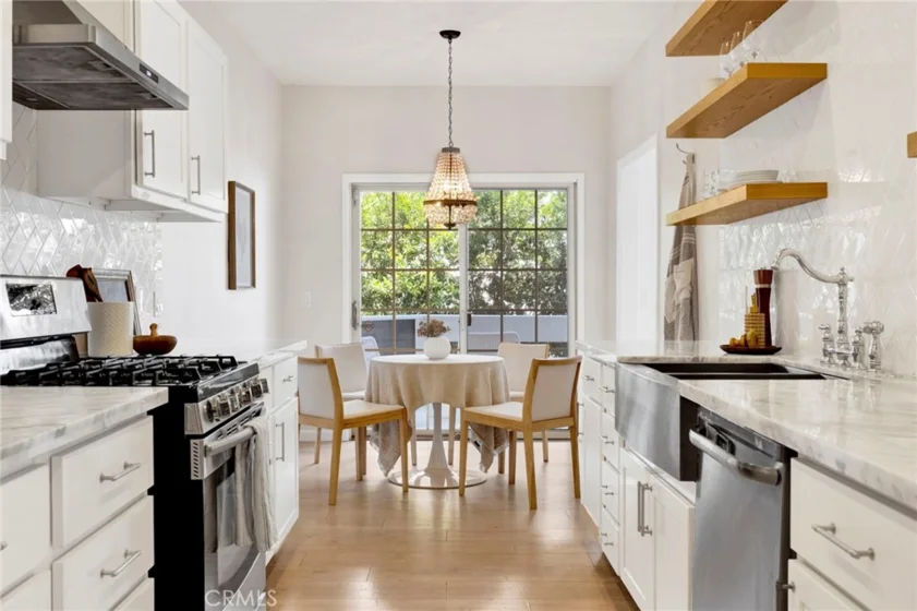 1840 Veteran Avenue #101 photo 1