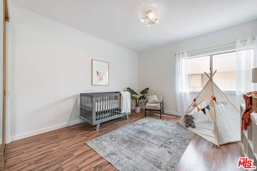 5139 Balboa Boulevard #203 photo 15