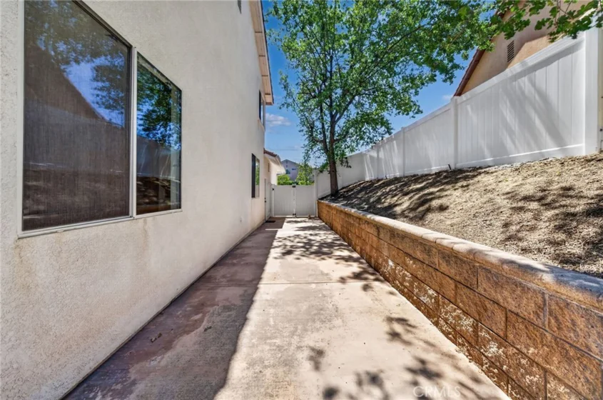 39977 Chalon Court photo 49