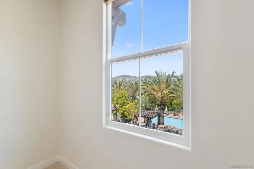 2104 Cosmo Way photo 32