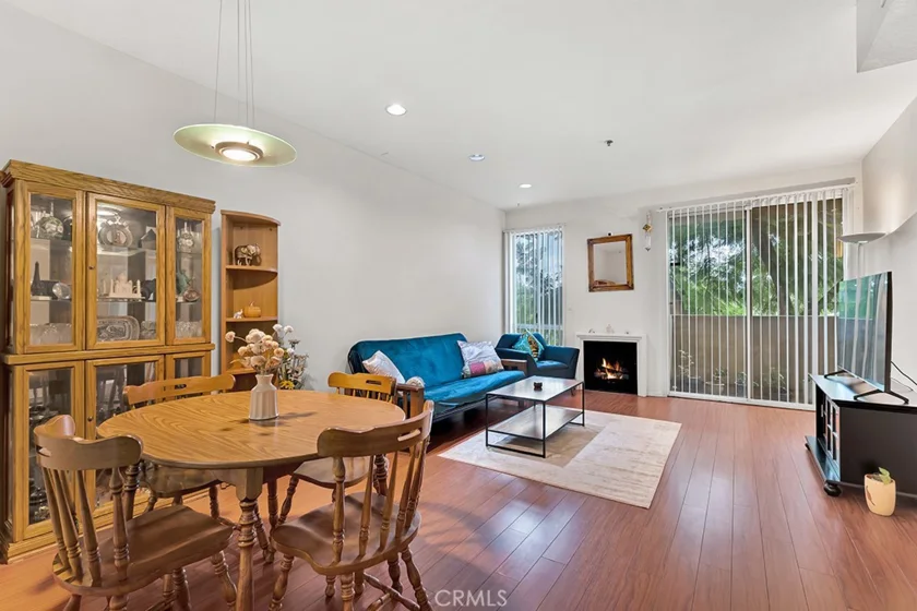 19350 Sherman Way #103 photo 1