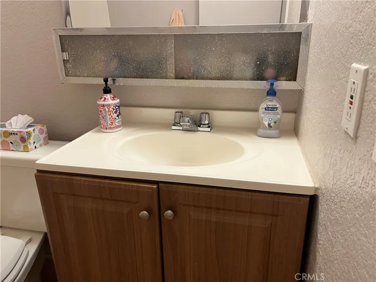 25652 Rimgate photo 10