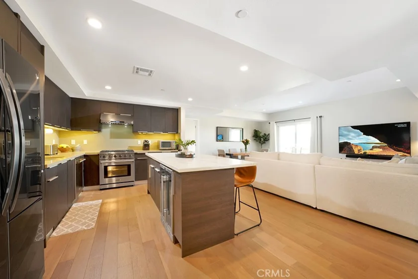 2939 Leeward Avenue #516 photo 2