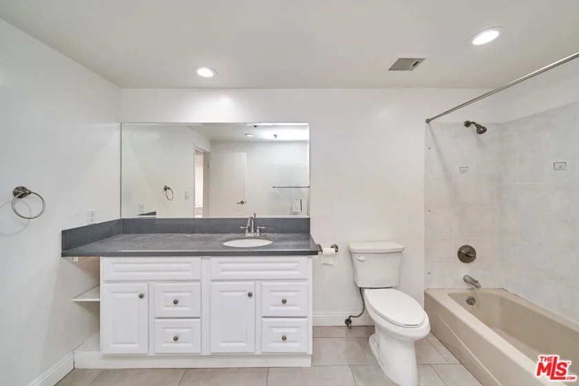 727 S Ardmore Avenue #801 photo 12