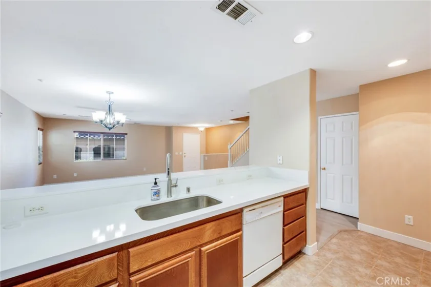25860 Iris Avenue #B photo 16