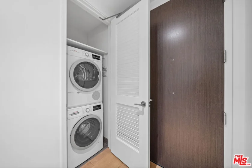 877 Francisco Street #1128 photo 24