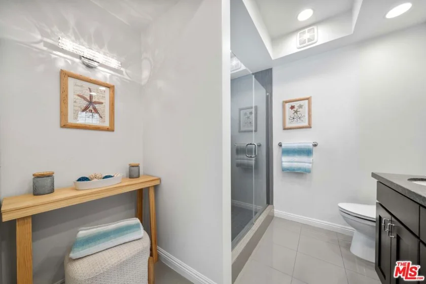 10630 Eastborne Avenue #103 photo 18