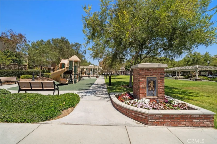 221 Landmark photo 39