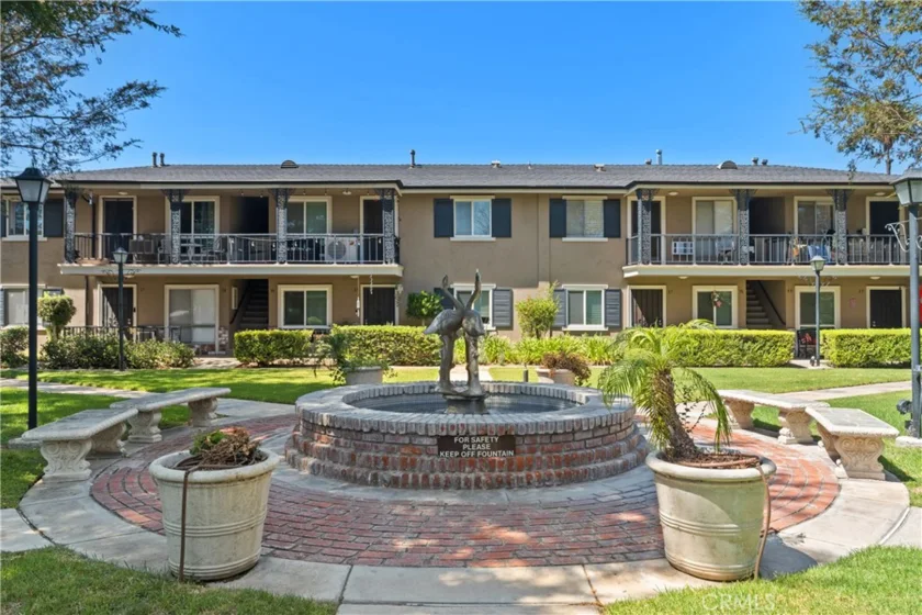 660 S Glassell Street #45 photo 22