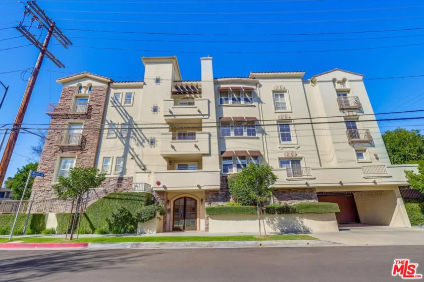 4202 Whitsett Avenue #205 photo 1