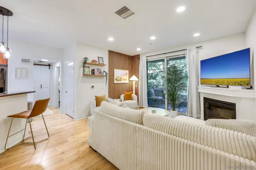 1465 C Street #3310 photo 2