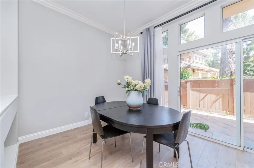 2645 Dunstan photo 11