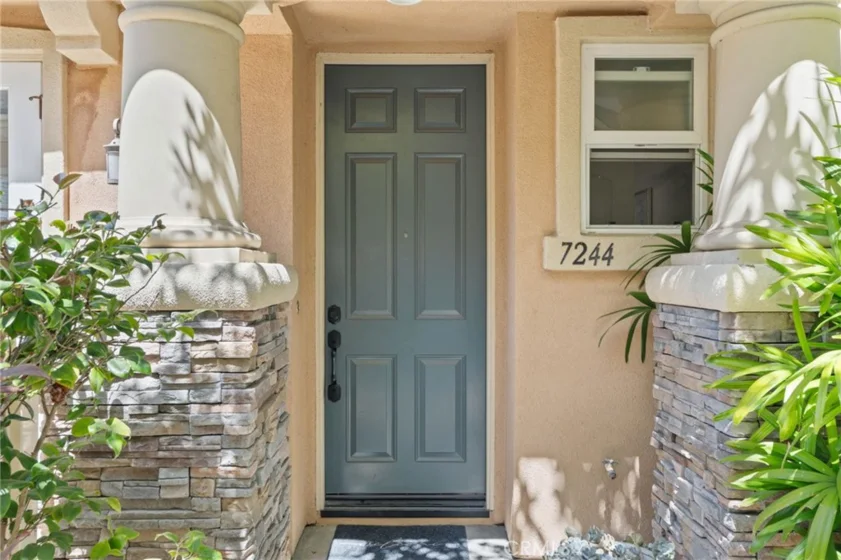 7244 Lisamarie Court photo 3