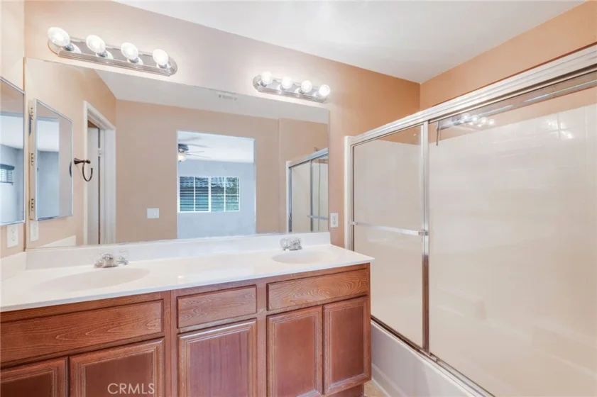 25860 Iris Avenue #B photo 24