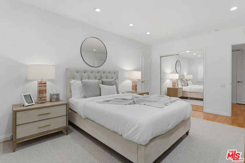 1015 N Kings Road #110 photo 24