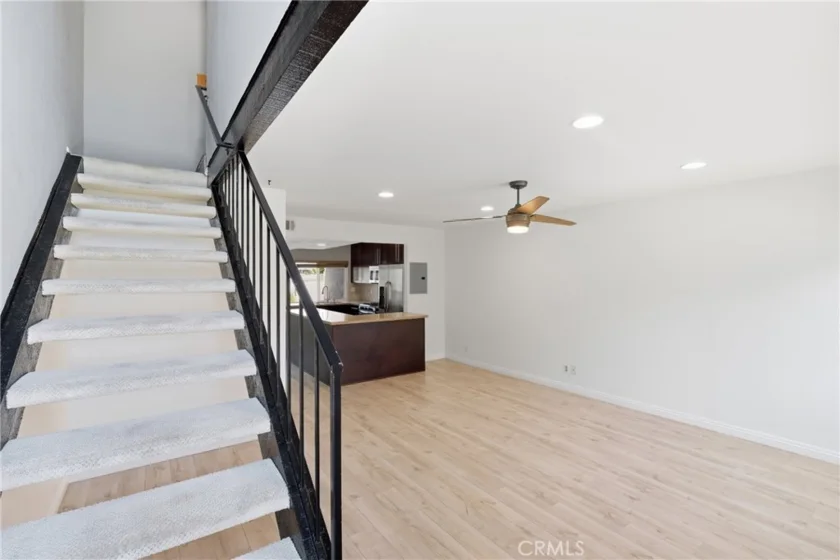 54 Oval Road photo 13
