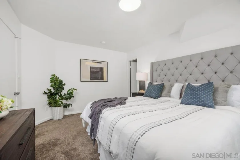 7565 Charmant Drive #417 photo 16