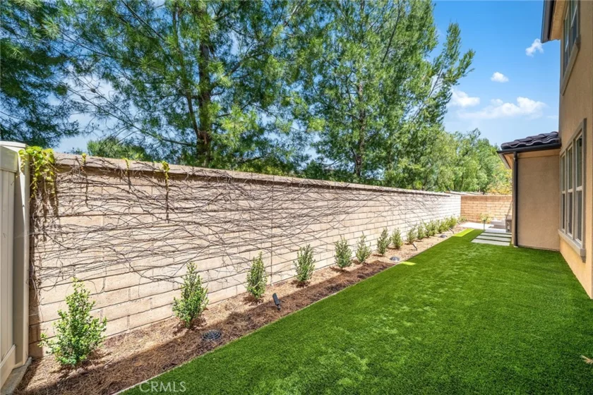 182 Finch photo 34