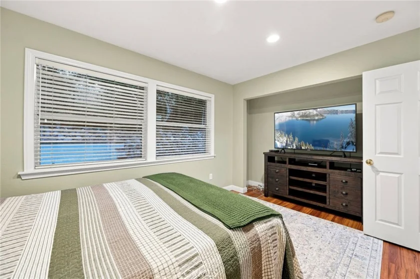 42761 Juniper photo 44