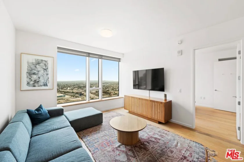 889 Francisco Street #3401 photo 32