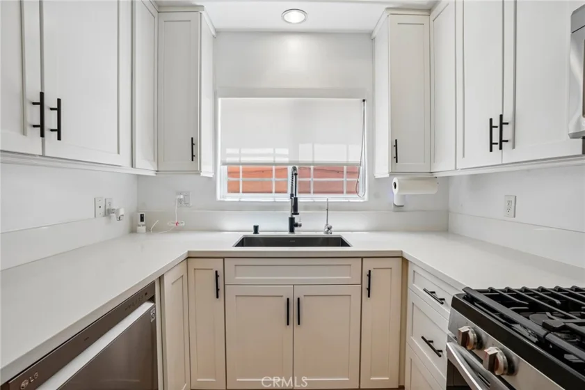 1536 Hi Point Street photo 6