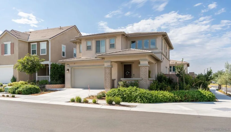 32005 Radiant Drive photo 1