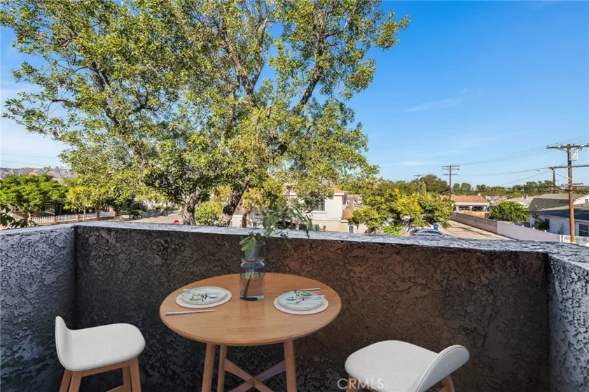 4000 W Victory Boulevard #204 photo 14