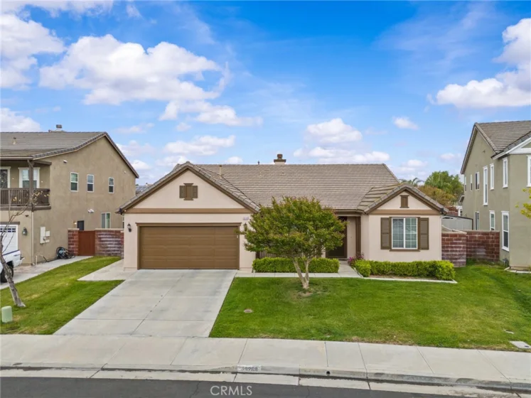 39268 Half Moon Circle Photo