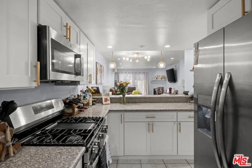 620 W Hyde Park Boulevard #103 photo 8