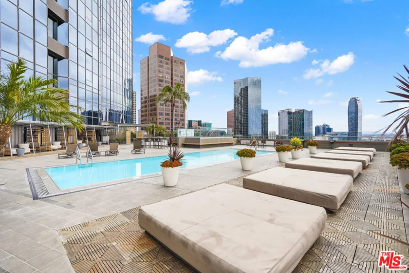 1100 Wilshire Boulevard #2610 photo 11