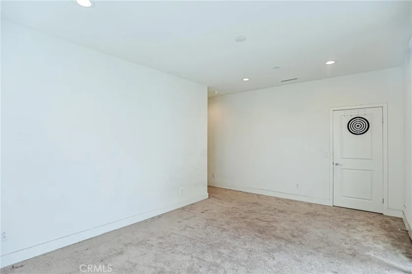 1300 N Harbor Boulevard photo 10