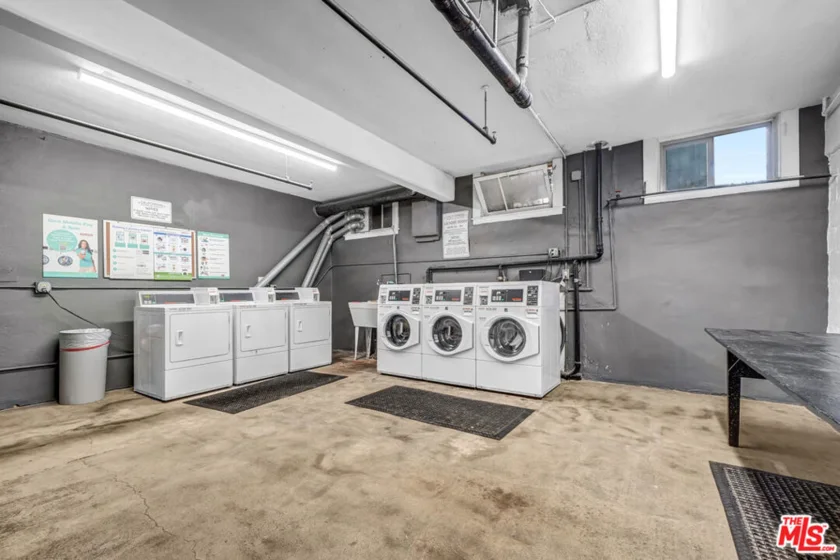 325 W 3rd Street #410 photo 15