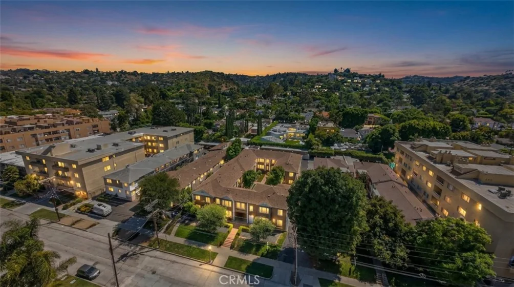 15034 Dickens Street #4 photo 32