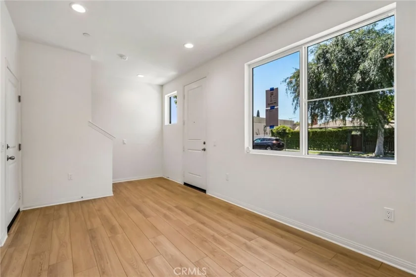 5876 Linden Ave Avenue #7 photo 6