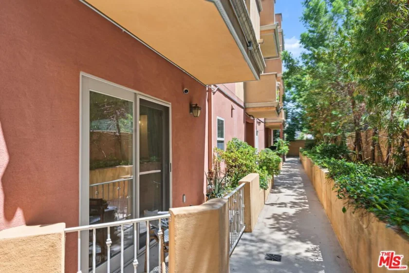1511 Camden Avenue #103 photo 23