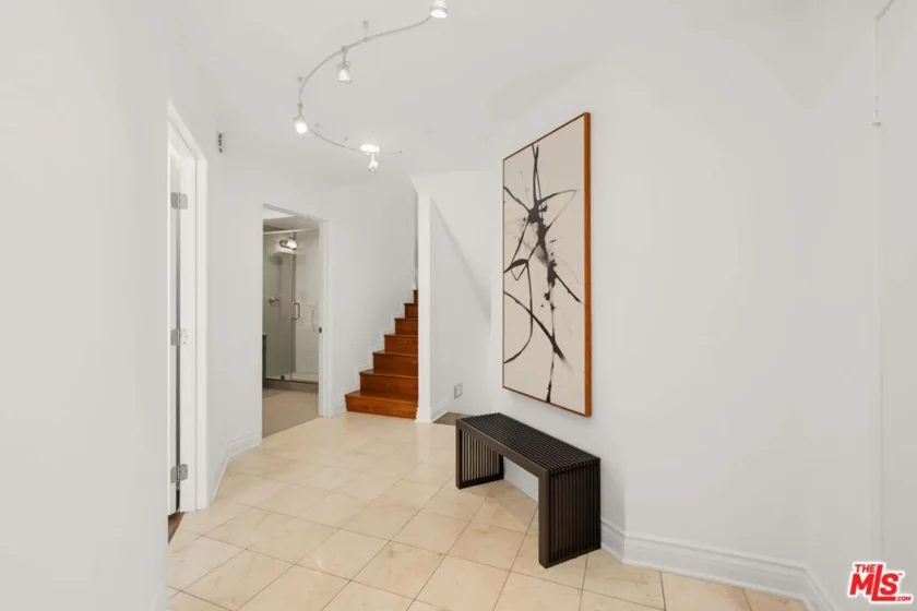1222 N Kings Road #8 photo 9