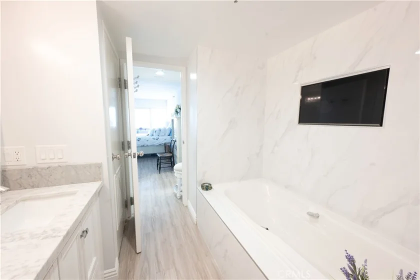 525 E Seaside Way #508 photo 29