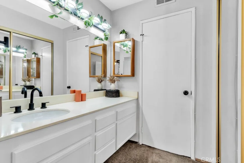 1145 Privet Street photo 20