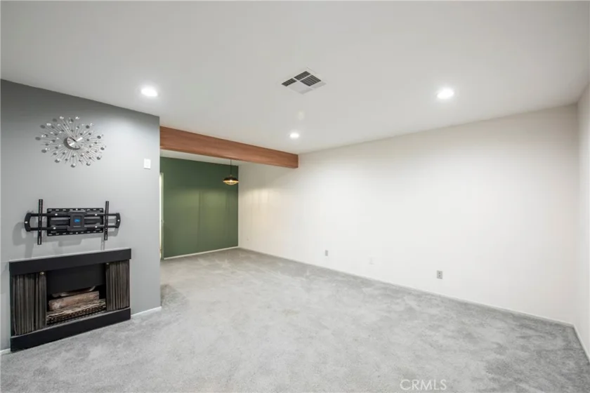 497 S El Molino Avenue #205 photo 7